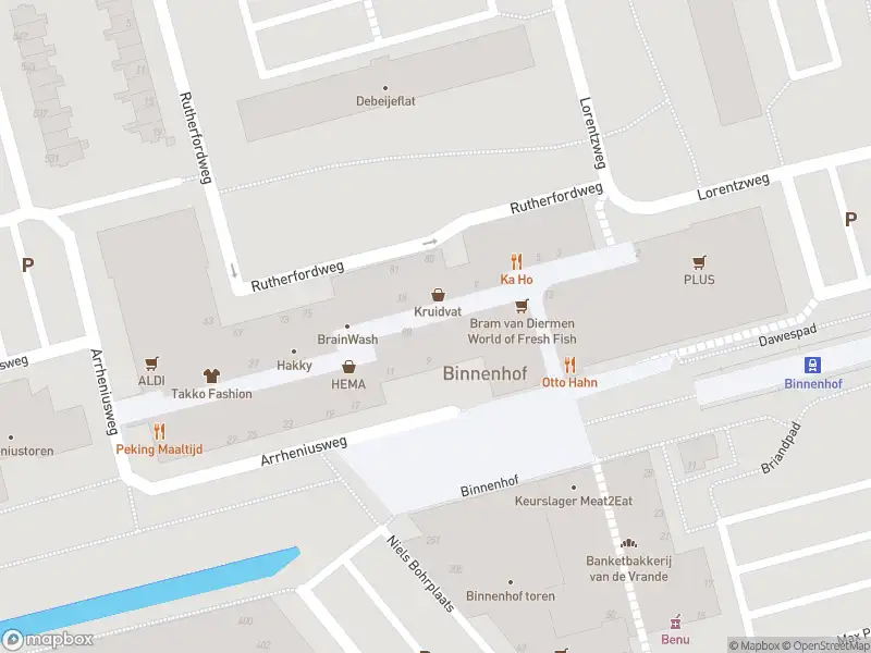 Ambulance met gepaste spoed naar de Binnenhof in Rotterdam