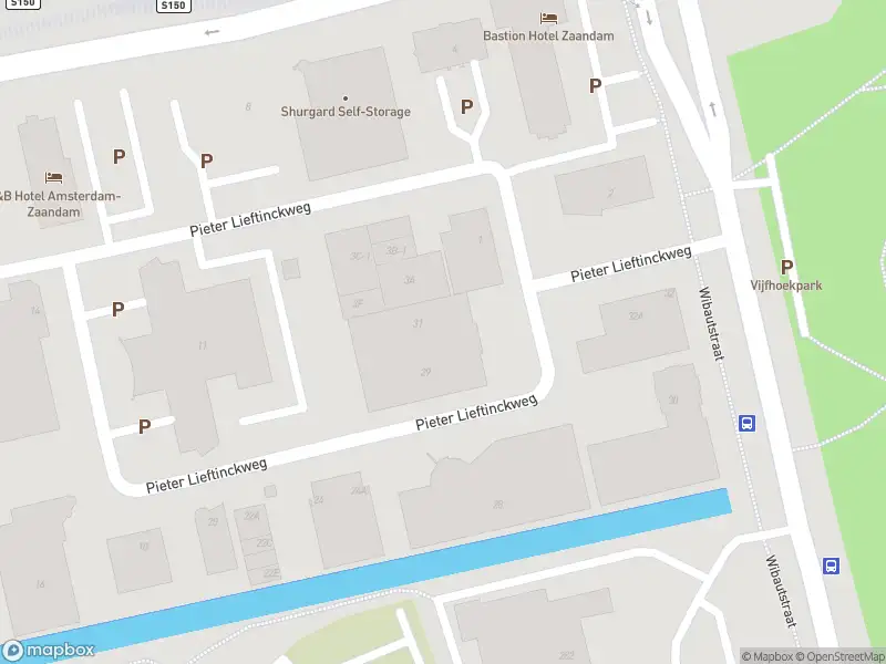 Ambulance met grote spoed naar de Pieter Lieftinckweg in Zaandam