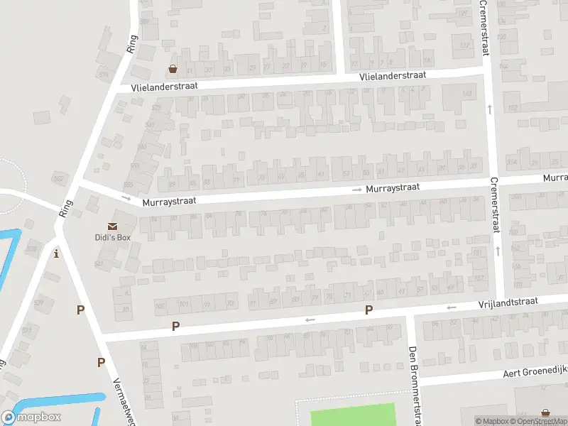 Ambulance met grote spoed naar de Murraystraat in Pernis Rotterdam