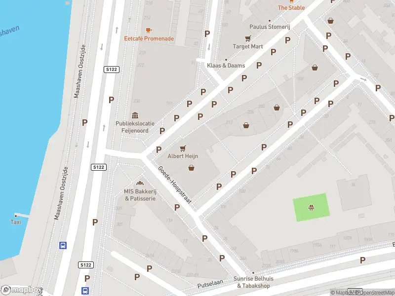 Ambulance met grote spoed naar de Kaapstraat in Rotterdam