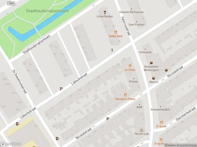 Ambulance met grote spoed naar de Valeriusstraat in 's-Gravenhage