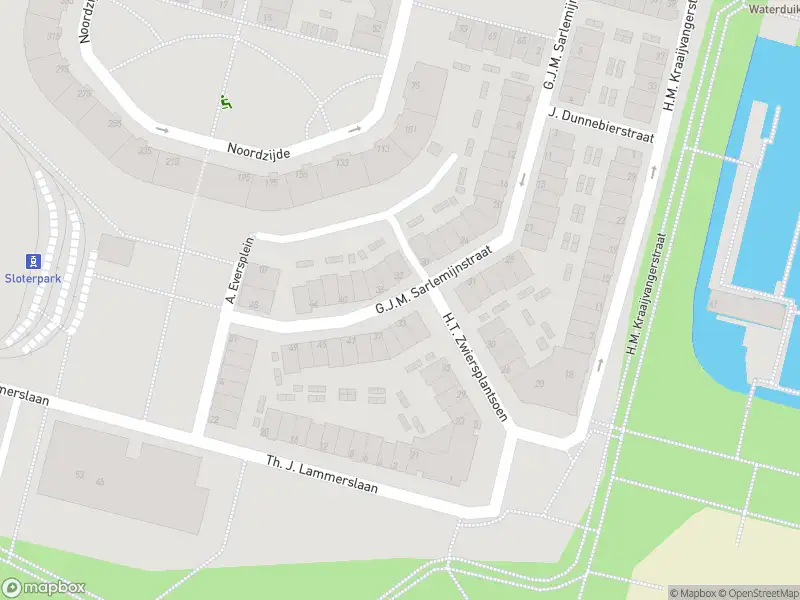 Ambulance met grote spoed naar de G.J.M. Sarlemijnstraat in Amsterdam