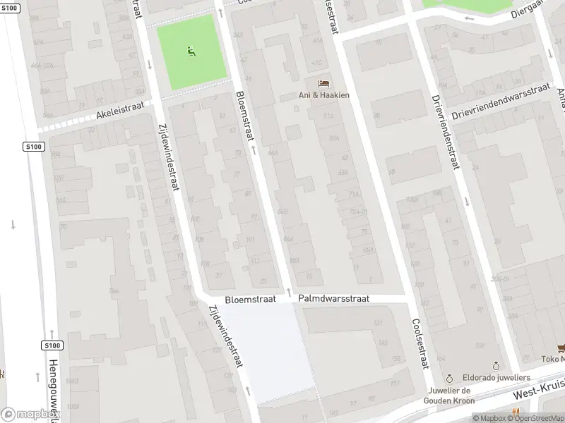 Ambulance met grote spoed naar de Bloemstraat in Rotterdam