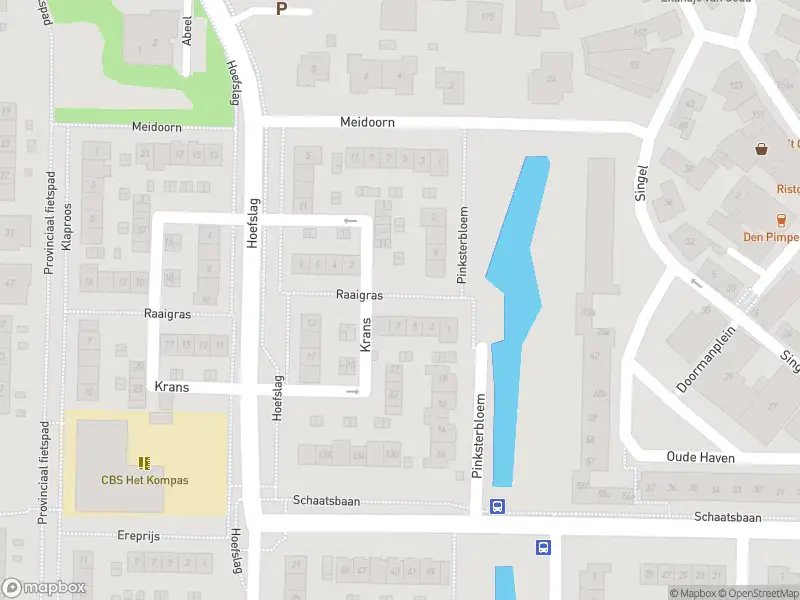 Ambulance met grote spoed naar de Raaigras in Barendrecht