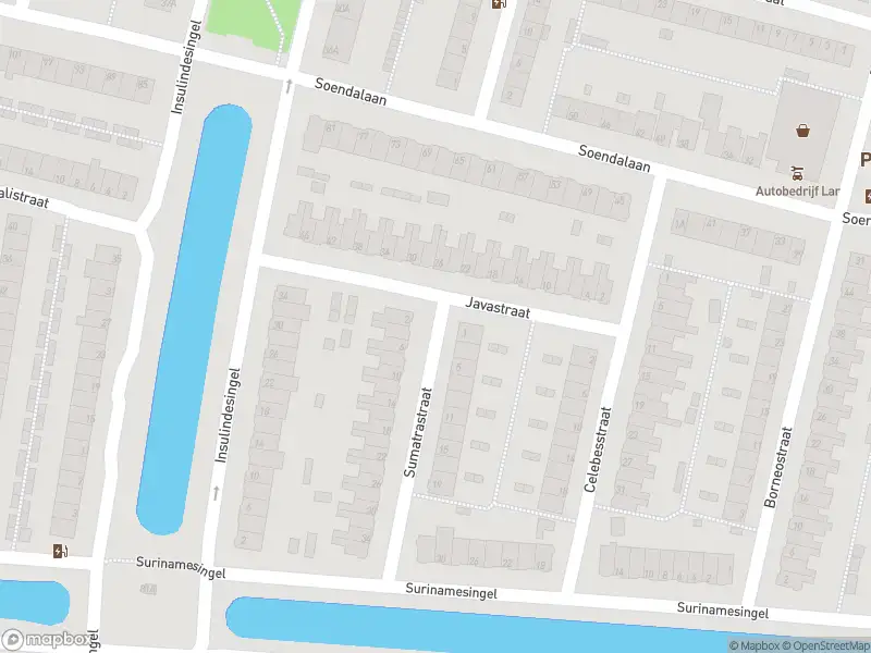 Ambulance met grote spoed naar de Sumatrastraat in Vlaardingen