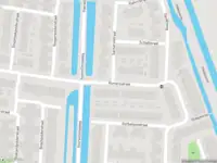 Ambulance met gepaste spoed naar de Romerostraat in Gouda