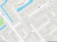 Ambulance met grote spoed naar de Zeemanstraat in Nieuwerkerk aan den IJssel