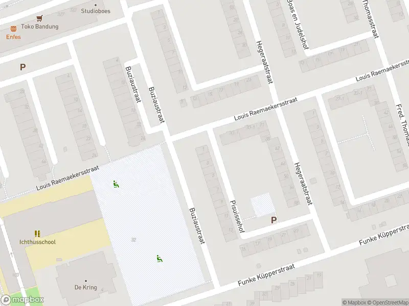 Ambulance met gepaste spoed naar de Pisuissehof in Amsterdam