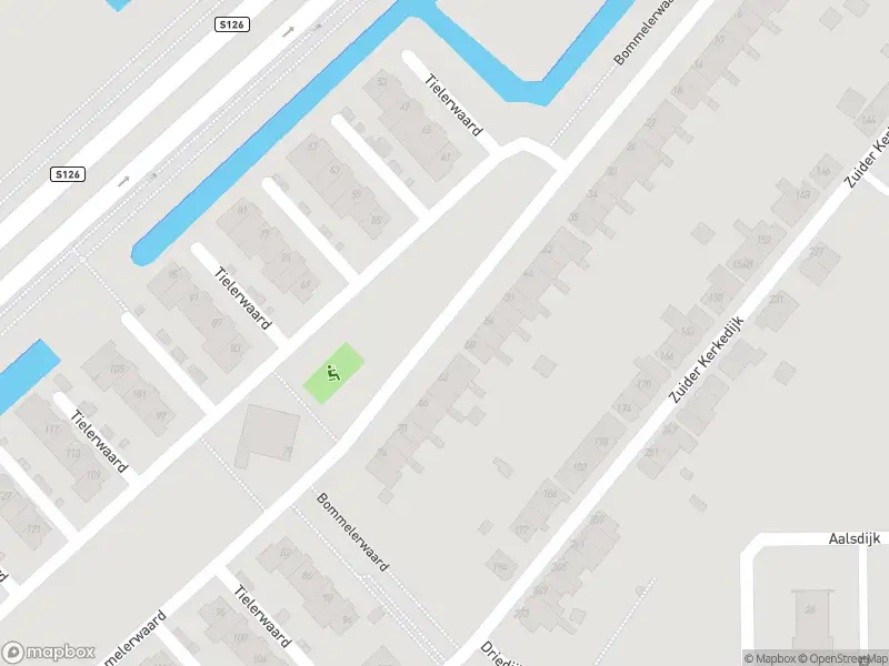 Ambulance met grote spoed naar de Bommelerwaard in Rotterdam