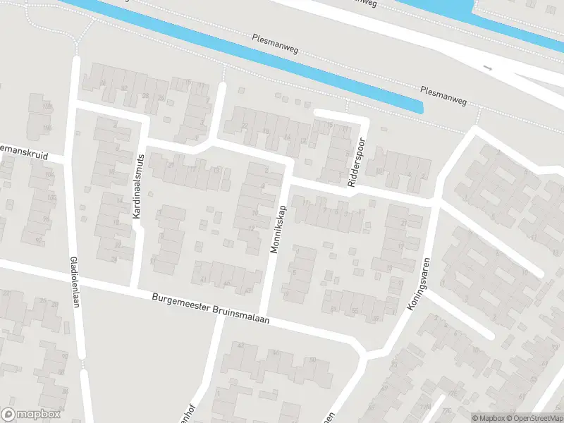 Ambulance met grote spoed naar de Monnikskap in Beverwijk