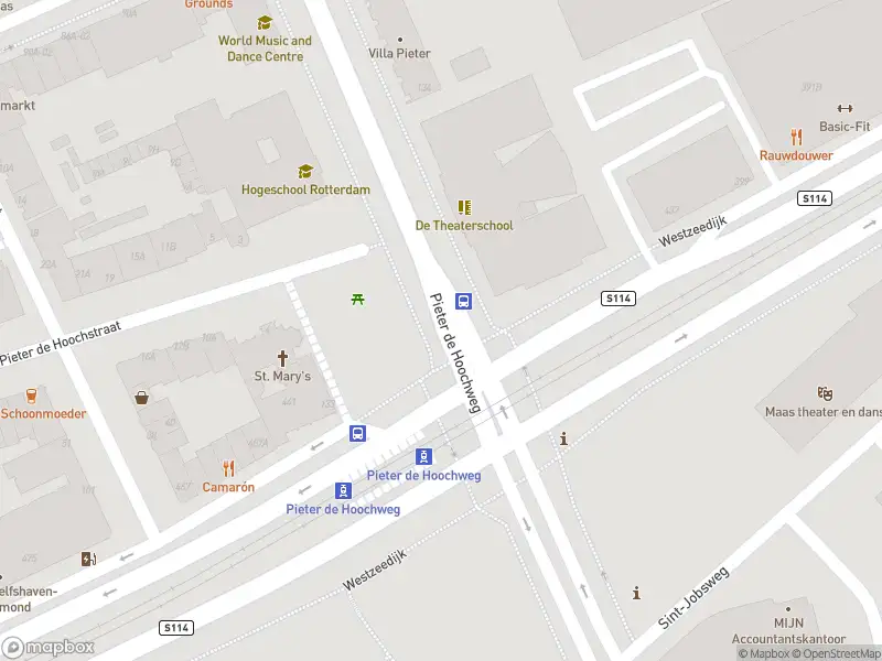 Ambulance met gepaste spoed naar de Westzeedijk in Rotterdam