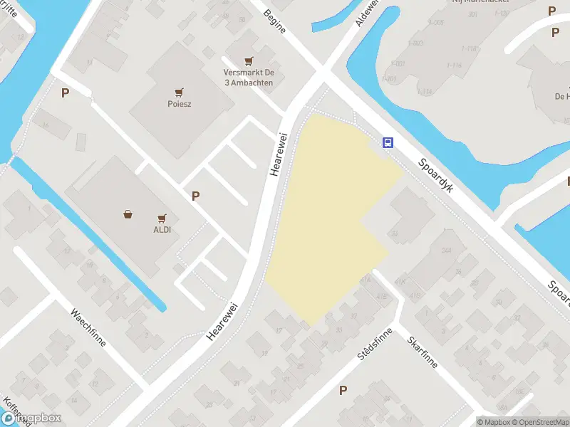 Brandweer met gepaste spoed naar de Mariënacker in Workum vanwege een liftopsluiting