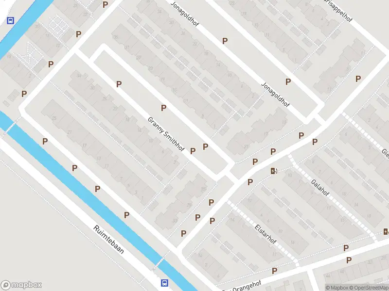 Ambulance met grote spoed naar de Granny Smithhof in Zoetermeer