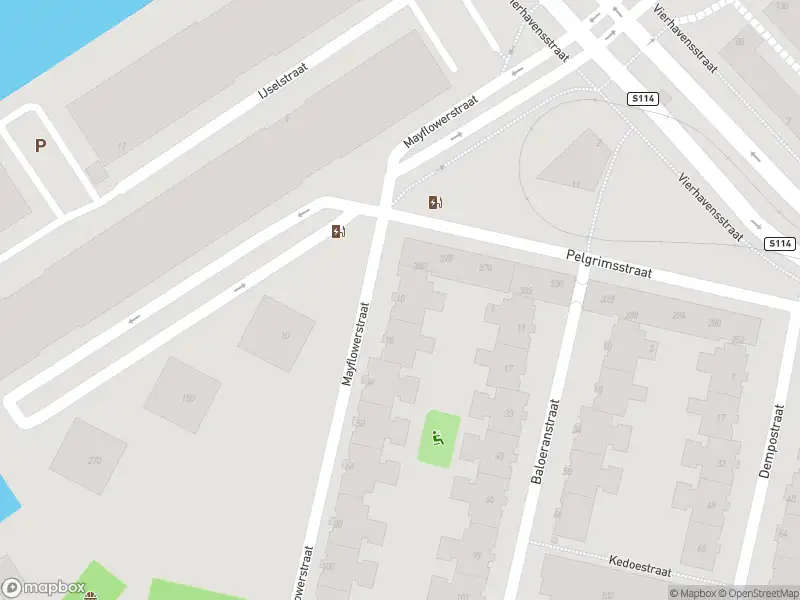 Ambulance met gepaste spoed naar de Mayflowerstraat in Rotterdam