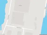 Ambulance met grote spoed naar de Laanenderweg in Alkmaar