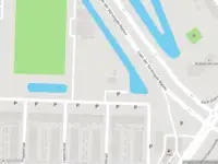 Ambulance met grote spoed naar de Zeehavenlaan in Dordrecht