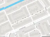 Ambulance met grote spoed naar de Eduard C F Hellendoornstraat in Schiedam