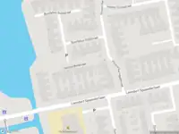 Ambulance met grote spoed naar de Jacobus Bontstraat in Volendam