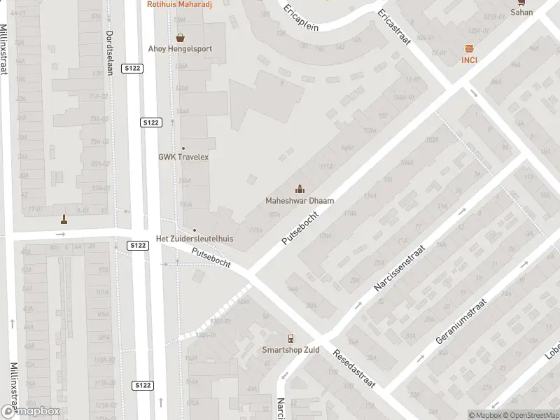 Ambulance met grote spoed naar de Putsebocht in Rotterdam