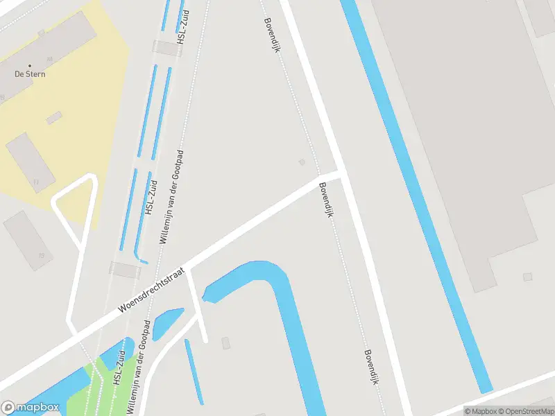 Ambulance met gepaste spoed naar de Bovendijk in Rotterdam