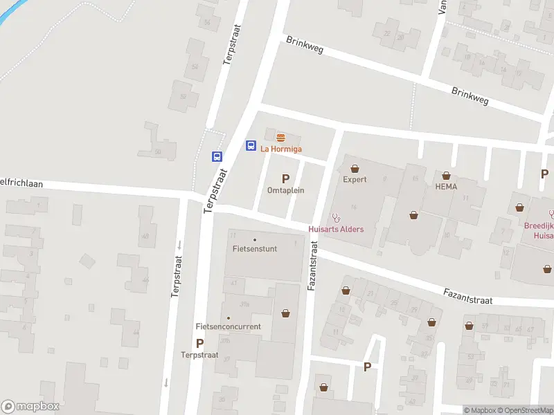 Ambulance met grote spoed naar de Omtaplein in Wieringerwerf