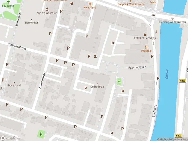 Ambulance met gepaste spoed naar de Raadhuisplein in Waddinxveen