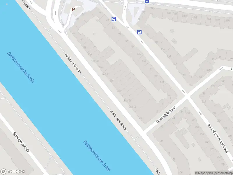 Ambulance met gepaste spoed naar de Aelbrechtskade in Rotterdam