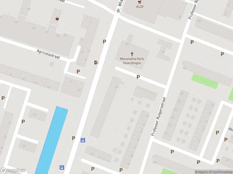 Ambulance met grote spoed naar de Dr. Wiardi Beckmansingel in Vlaardingen