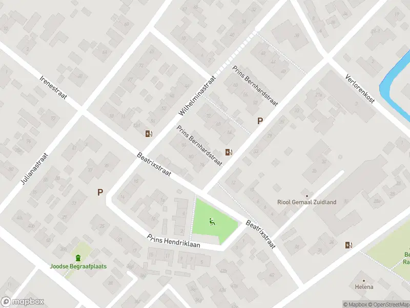 Ambulance met grote spoed naar de Beatrixstraat in Zuidland