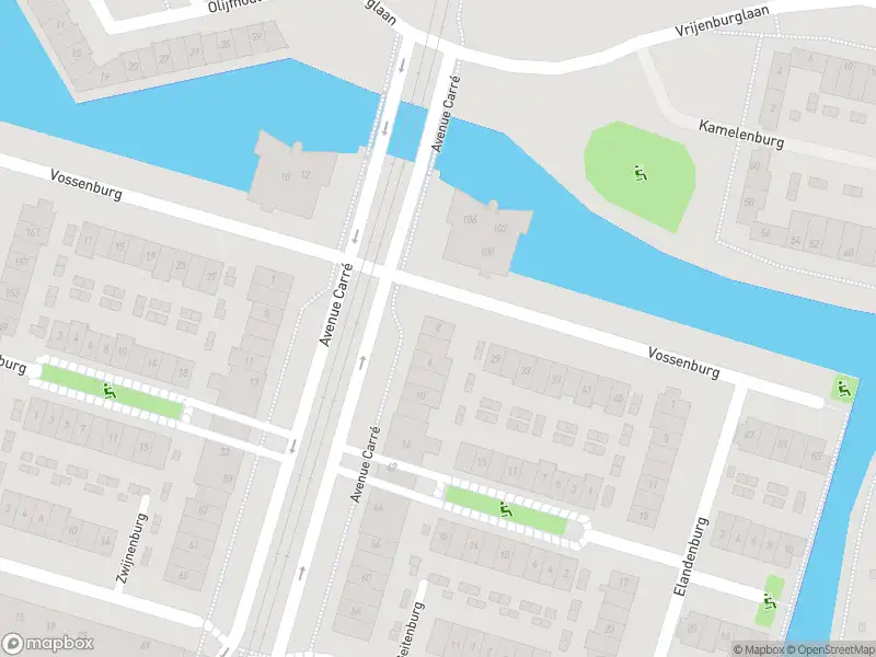 Ambulance met gepaste spoed naar de Avenue Carré in Barendrecht