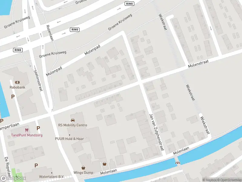 Ambulance met grote spoed naar de Molenstraat in Spijkenisse