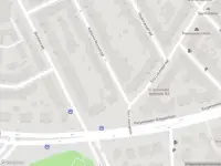 Ambulance met gepaste spoed naar de Anthonie Muysstraat in Schiedam