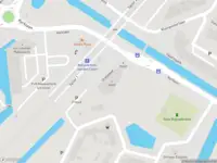 Ambulance met grote spoed naar de Oranjepad in Nieuwerkerk aan den IJssel