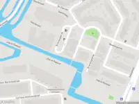 Ambulance met grote spoed naar de Bramengaarde in Schiedam