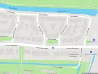 Ambulance met grote spoed naar de Julianapark in Amstelveen