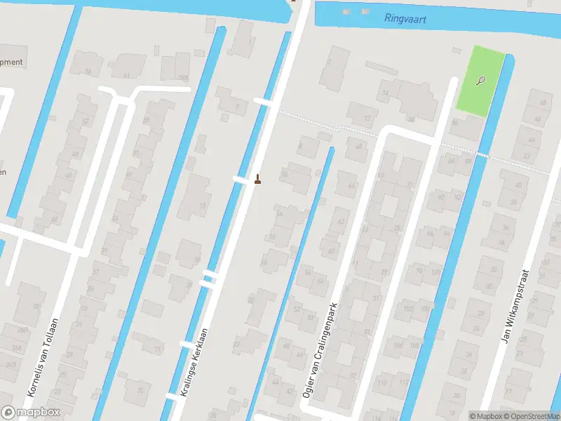 Ambulance met grote spoed naar de Kralingse Kerklaan in Rotterdam