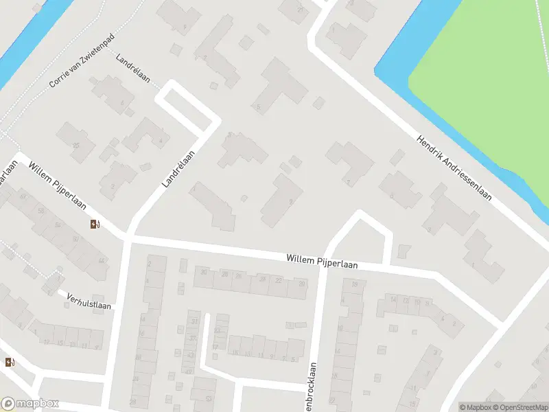 Ambulance met gepaste spoed naar de Willem Pijperlaan in Rotterdam