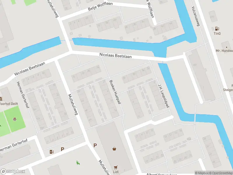 Ambulance met grote spoed naar de Busken Huetpad in Delft