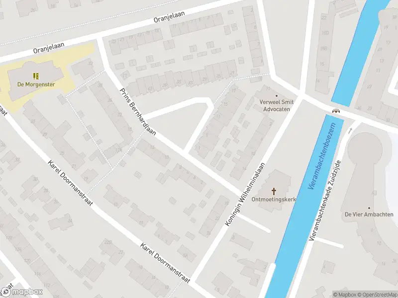 Ambulance met gepaste spoed naar de Karel Doormanstraat in Spijkenisse