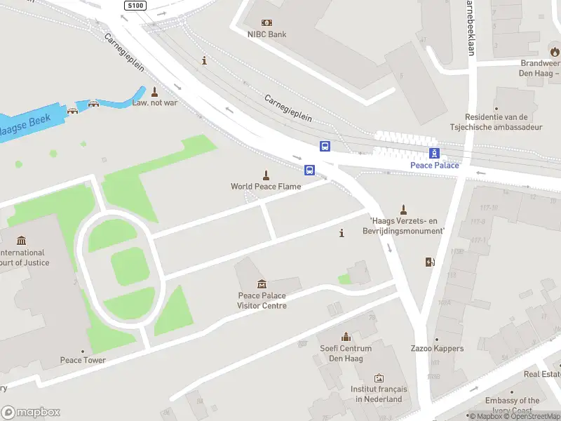 Brandweer met grote spoed naar de Carnegieplein in 's-Gravenhage vanwege afgaan automatisch brandalarm