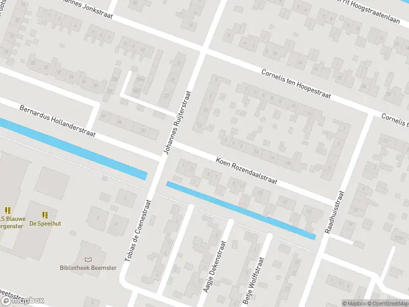 Ambulance met grote spoed naar de Koen Rozendaalstraat in Middenbeemster