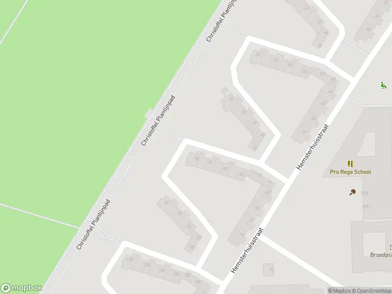 Ambulance met grote spoed naar de Pieter Borstraat in Amsterdam