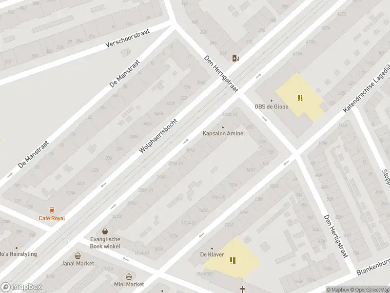 Ambulance met grote spoed naar de Wolphaertsbocht in Rotterdam