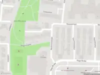 Brandweer met grote spoed naar de Mantelmeeuwlaan in Nuenen vanwege voertuigbrand