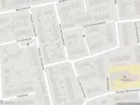 Ambulance met grote spoed naar de Mauritsstraat in Piershil