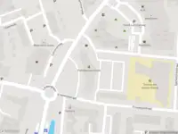 Politie met grote spoed naar de IJlsterplein in Sneek vanwege ongeval met letsel