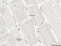 Ambulance met grote spoed naar de Streefkerkstraat in Rotterdam