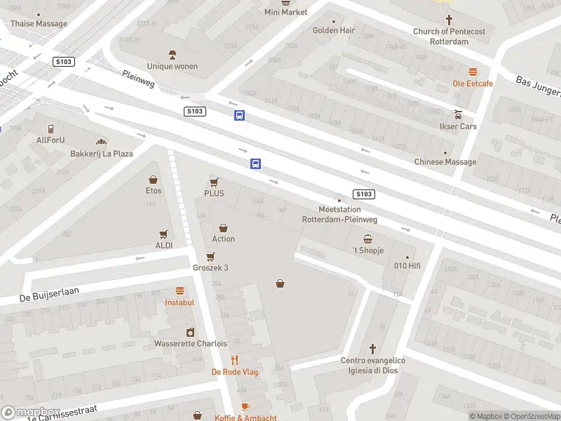 Ambulance met gepaste spoed naar de Pleinweg in Rotterdam