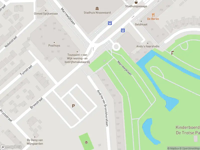 Ambulance met grote spoed naar de Andries van Bronckhorstlaan in Spijkenisse