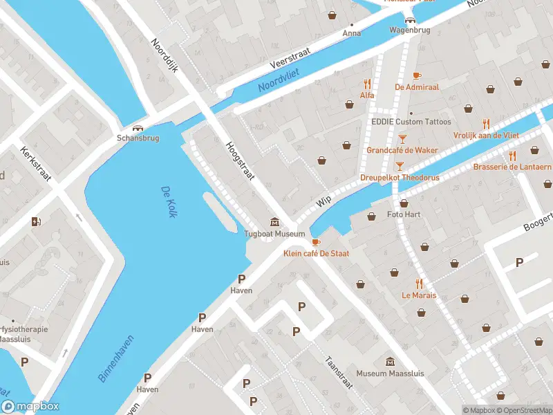 Ambulance met gepaste spoed naar de Hoogstraat in Maassluis